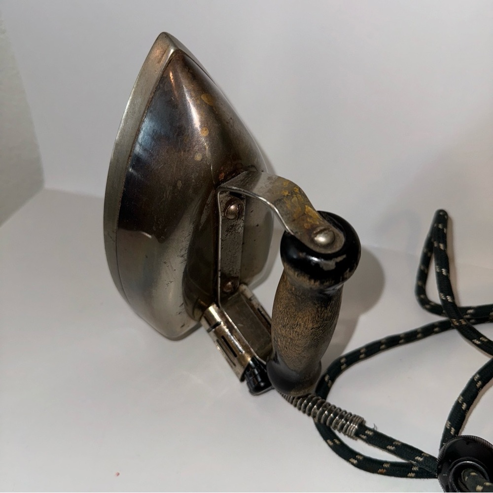 Vintage Simplex Sparten 1961 Electric Iron With Rest Plate